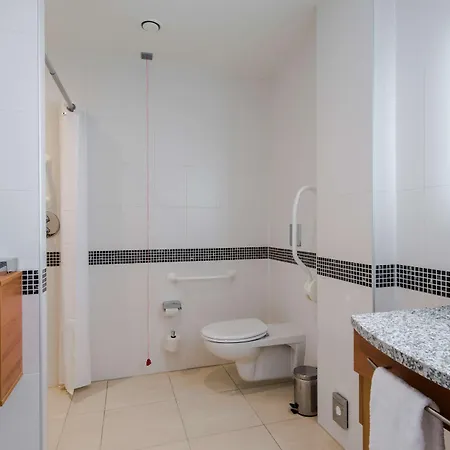 Hampton By Hilton Arena Boulevard Hotel 3*