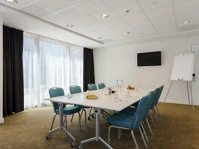 Hotel Hampton By Hilton Arena Boulevard 3*