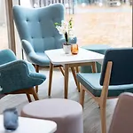 Hampton By Hilton Arena Boulevard 3*