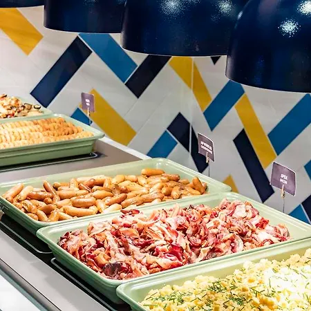 Hampton By Hilton Arena Boulevard Hotel 3*