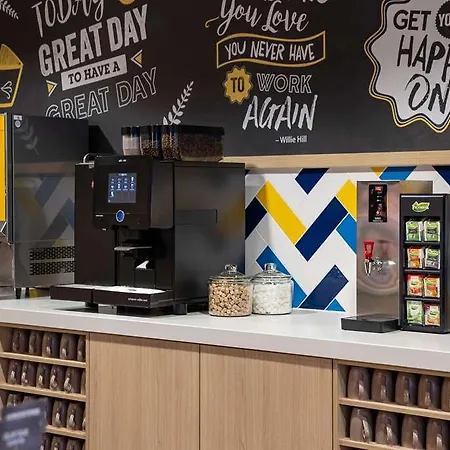 Hampton By Hilton Arena Boulevard 3*