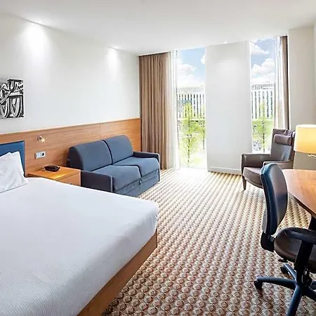 Hampton By Hilton Arena Boulevard 3*