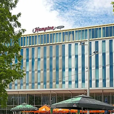 Hampton By Hilton Arena Boulevard 3*