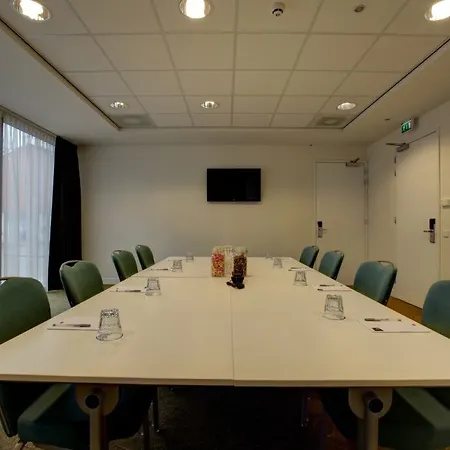 Hampton By Hilton Arena Boulevard 3*