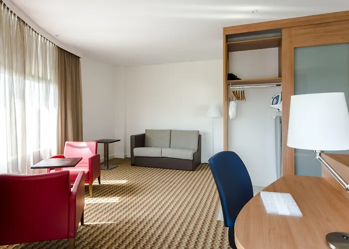 Hampton By Hilton Arena Boulevard 3*