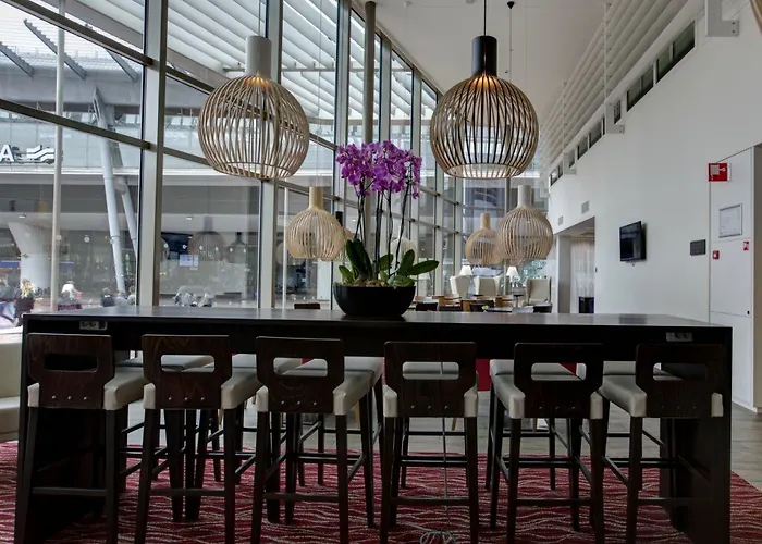 Hotel Hampton By Hilton Arena Boulevard 3*