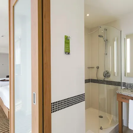 Hampton By Hilton Arena Boulevard מלון