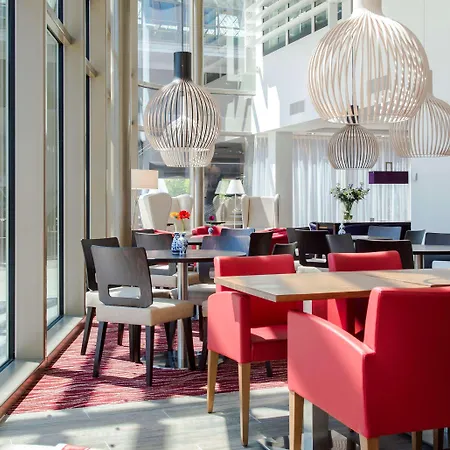 Hampton By Hilton Arena Boulevard ホテル