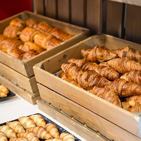 ホテル Hampton By Hilton Arena Boulevard 3*
