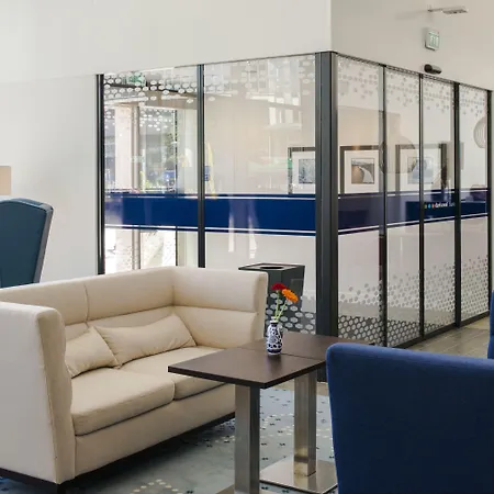 Hampton By Hilton Arena Boulevard فندق 3*