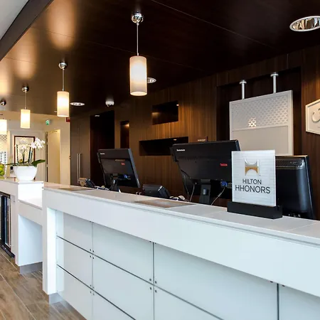 Hampton By Hilton Arena Boulevard ホテル