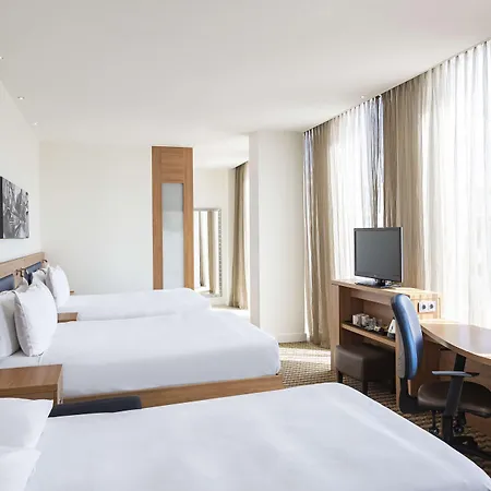 Hampton By Hilton Arena Boulevard 3*