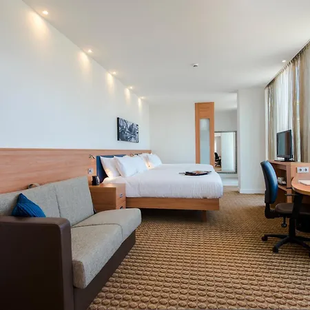 Hampton By Hilton Arena Boulevard Hotell 3*