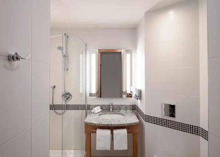 Hampton By Hilton Arena Boulevard 3*