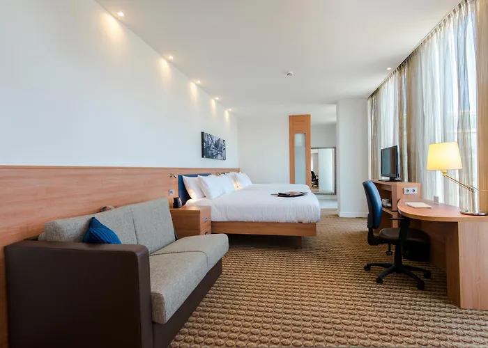 Hampton By Hilton Arena Boulevard Hotell 3*